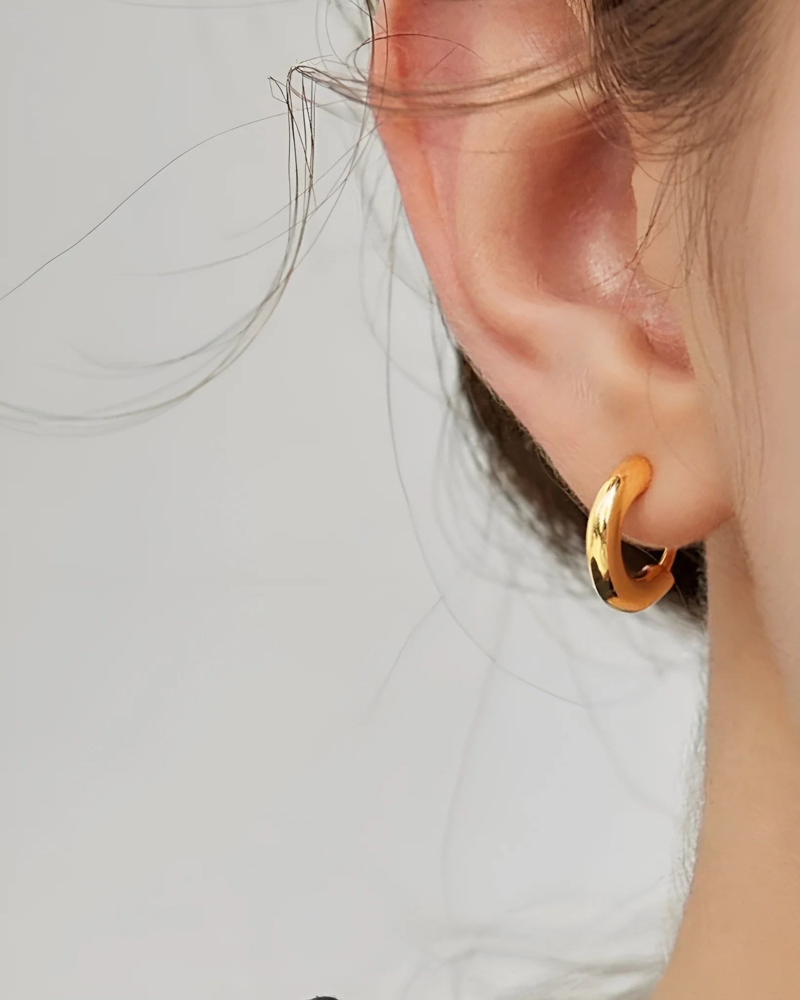 Classic Clip-on Huggies