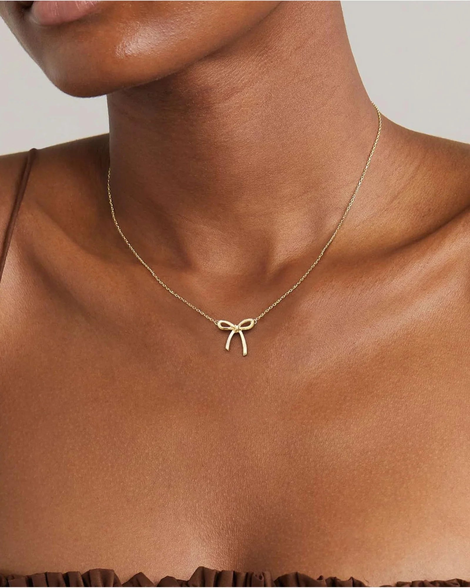 Vaia Bow Necklace