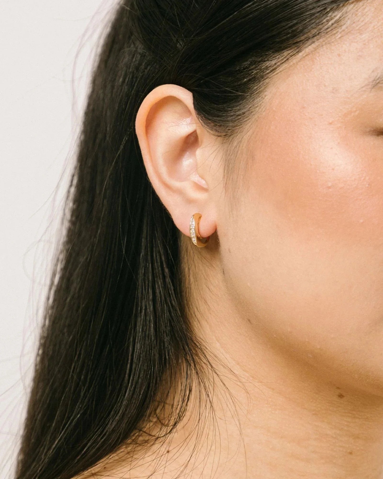 Solace Clip-on Huggies