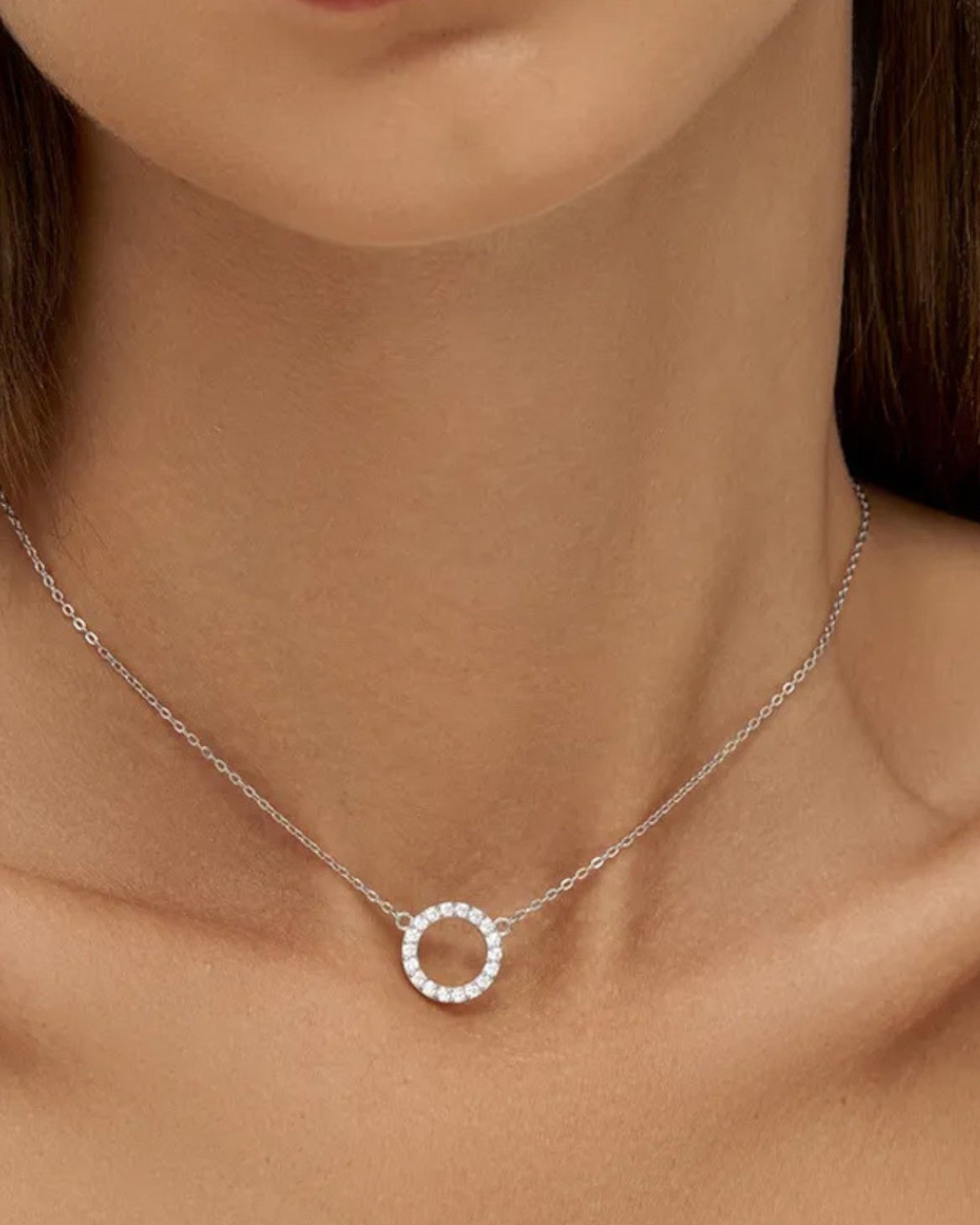 Vaia Circle Necklace