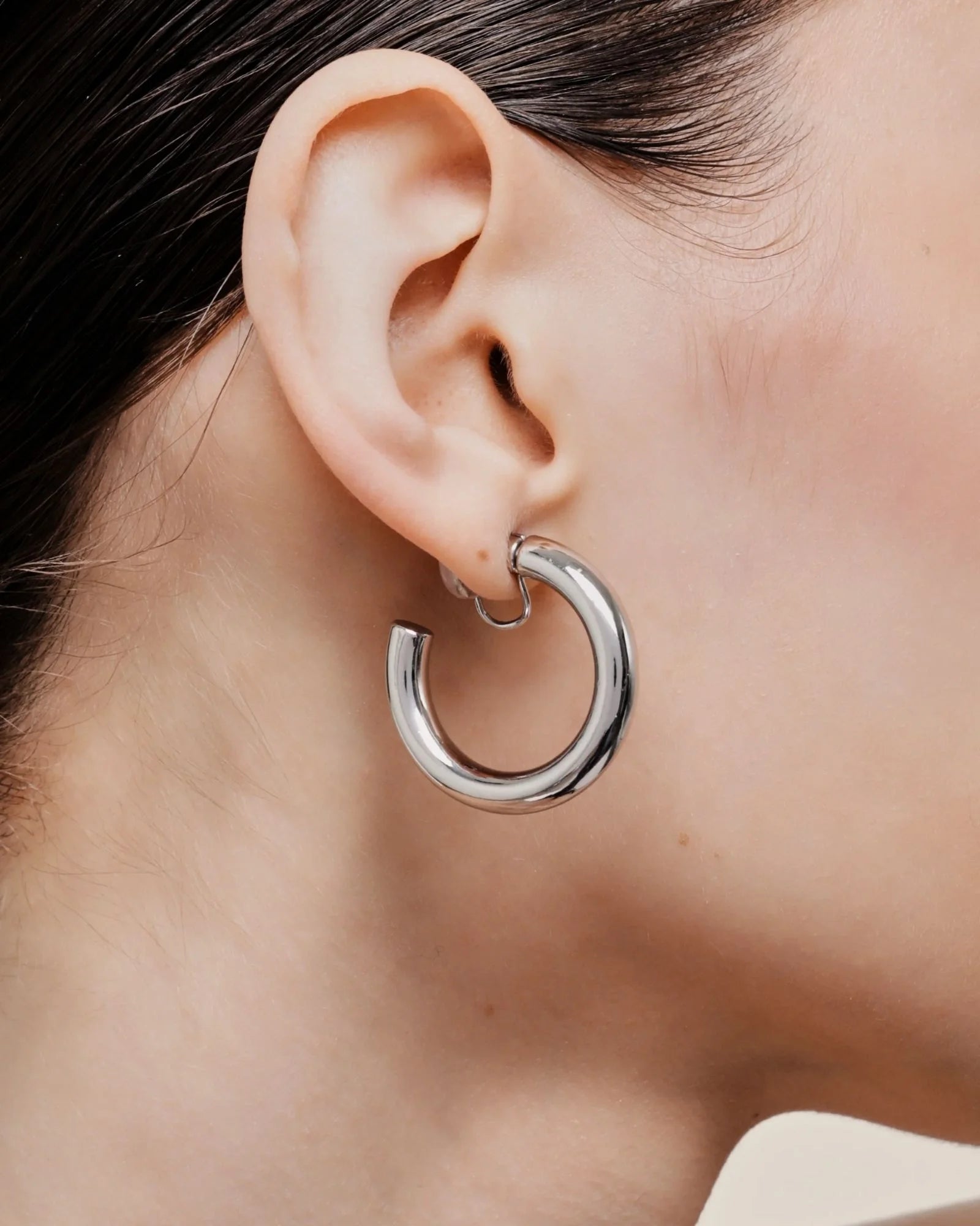 Chunky Medium Clip-on Hoops